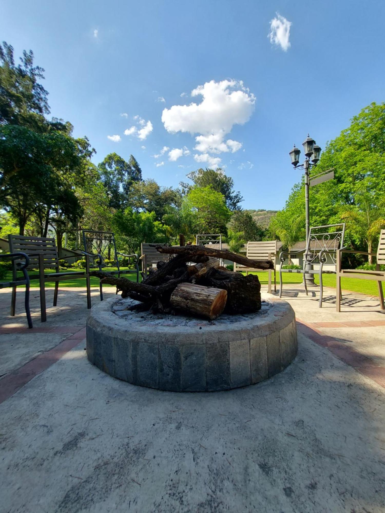 Wayside Lodge Waterval Boven Exterior photo